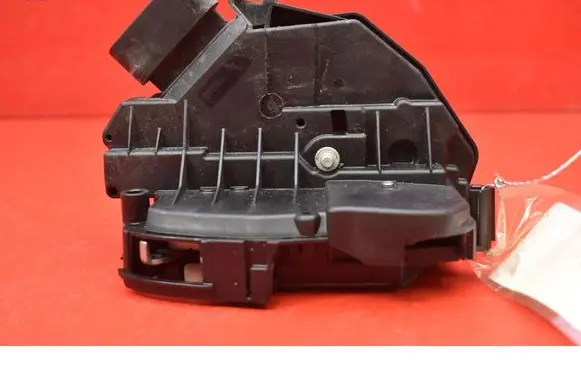 Ford Mondeo MK I Front door lock BM5AA21813AH