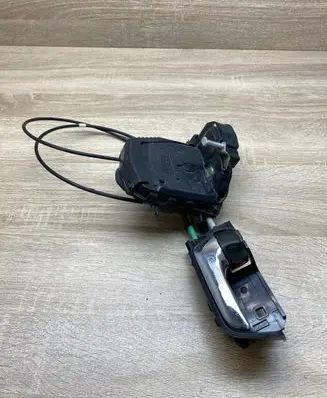 Toyota Prius (XW20) Front door lock 6927447020