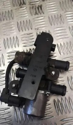 Volkswagen Phaeton Coolant heater control valve 3d0820035