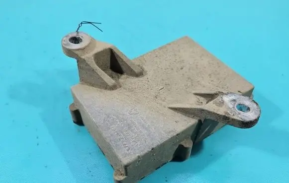 Volvo S90, V90 Oil filter mounting bracket 31476998 IMPRK1555955