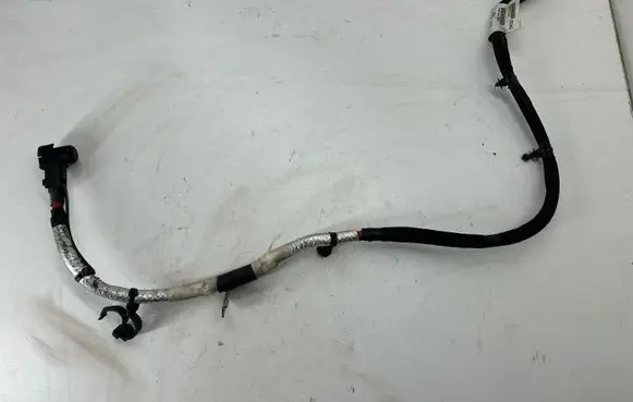 Chrysler Pacifica Positive cable (battery) P68247252AD 68247252AD 23489R