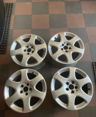 Peugeot 607 R17 alloy rim 11057