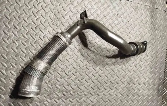 Maserati Ghibli Intercooler hose/pipe 670001352