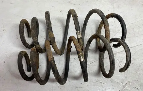 Opel Insignia A Front coil spring 