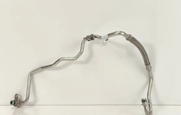 Coolant pipe/hose
