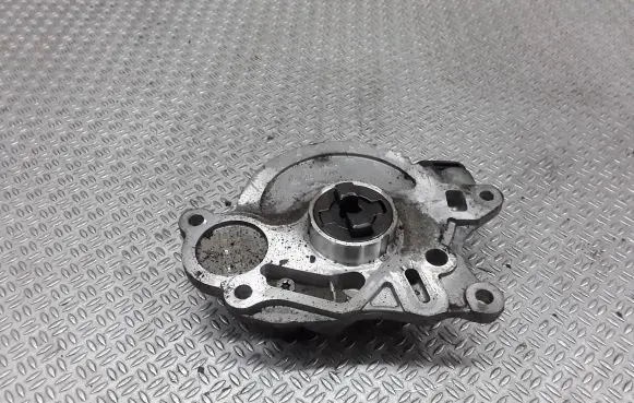 Volkswagen PASSAT B7 Vacuum pump 03L145207