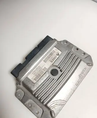 Renault Scenic II - Grand scenic II Engine control unit/module 8200528372 215854704A 8200387138