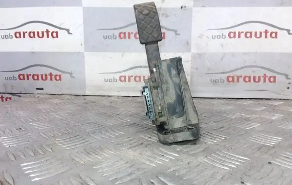 Volkswagen Golf IV Accelerator throttle pedal 1J1721503K 0281002342 189110516