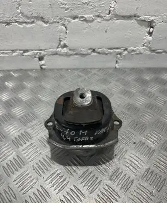BMW X5M E70 Engine mount bracket 6793642