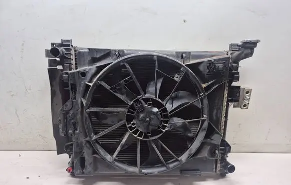 Chrysler Town u0026 Country V Radiator set 05005144AI 04677782AA 04677755AE