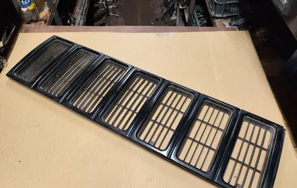 Jeep Grand Cherokee Front grill 55055150
