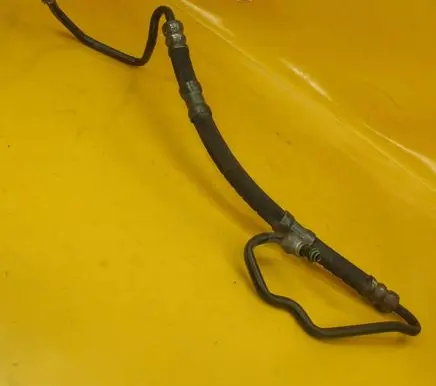 Opel Astra H Gearbox oil cooler pipe/hose 010018501