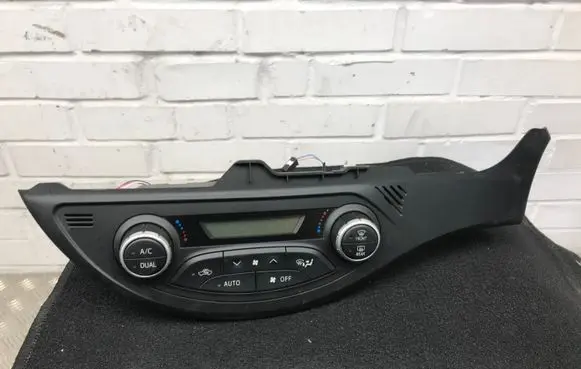 Toyota Yaris Climate control unit 559000D820 862500D040 75F206
