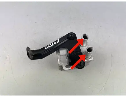 Engine oil radiator