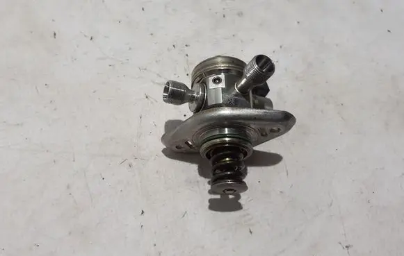 Renault Scenic IV - Grand scenic IV Fuel injection high pressure pump 166303162R