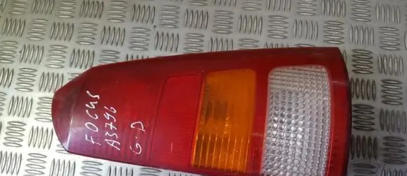 Ford Focus Rear/tail lights XS4X13N004