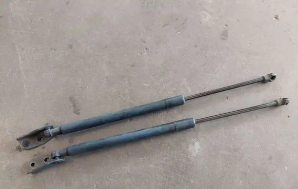 Toyota Auris 150 Tailgate/trunk strut/damper 6896002081 6895002091