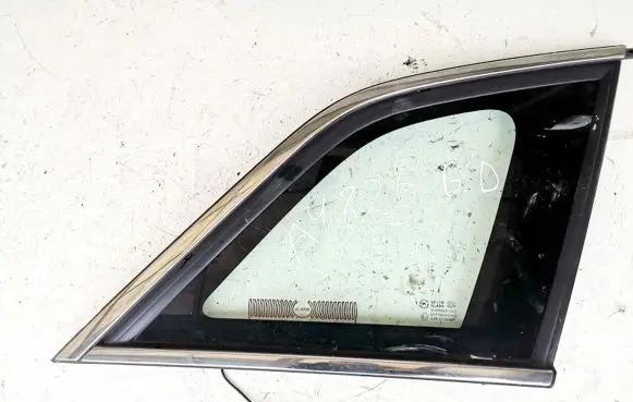 Opel Antara Rear side window 96660069