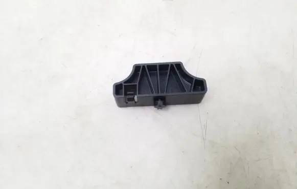 Mercedes-Benz GLA H247 Radiator mount bracket A2475020000
