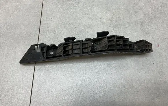 KIA Sportage Front bumper mounting bracket 865133U000