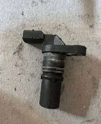 Nissan Qashqai Crankshaft position sensor 8200885200