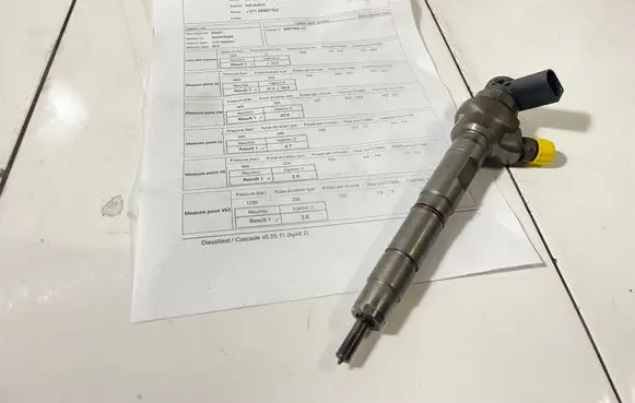 Volkswagen Sharan Fuel injector 0445110369 03L130277J