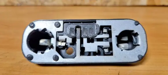 Ford S-MAX Tail light bulb cover holder 162492
