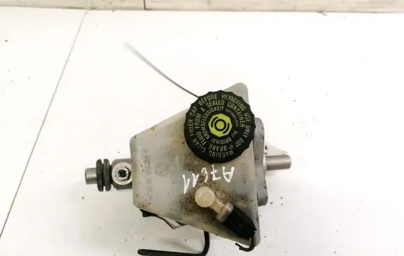 Mercedes-Benz C W203 Master brake cylinder