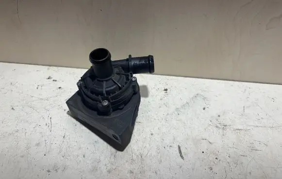 Skoda Octavia Mk3 (5E) Electric auxiliary coolant/water pump 2Q0965567 5Q0965567