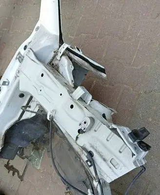 Suzuki Vitara (LY) Fender mounting bracket