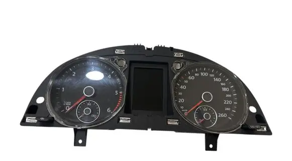 Volkswagen PASSAT B6 Speedometer (instrument cluster) 3C0920872B