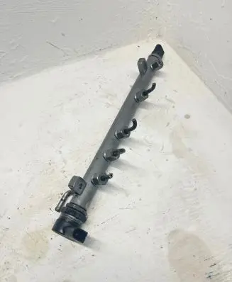Mercedes-Benz B W245 Fuel main line pipe A6400701295 10214953 20051117