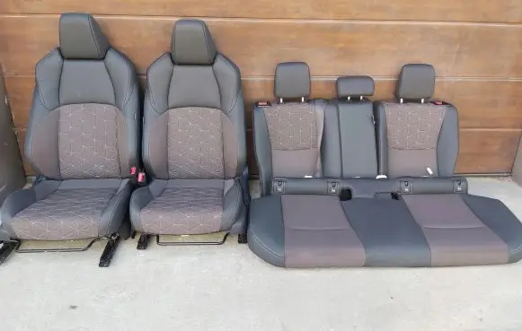 Toyota Yaris Cross Seat set 