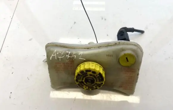 Brake fluid reservoir