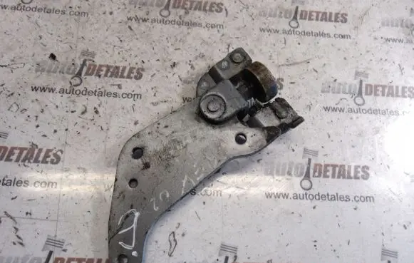 Toyota Previa (XR30, XR40) II Sliding door lower roller guide/hinge 
