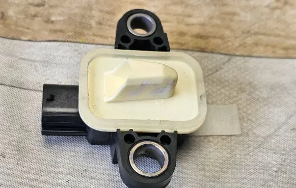 Infiniti Q50 Airbag deployment crash/impact sensor 988361MA0A 161109711 3011023