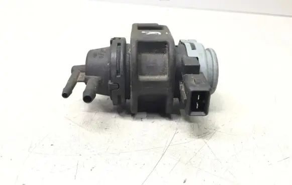 Nissan Qashqai Turbo solenoid valve 8200575400