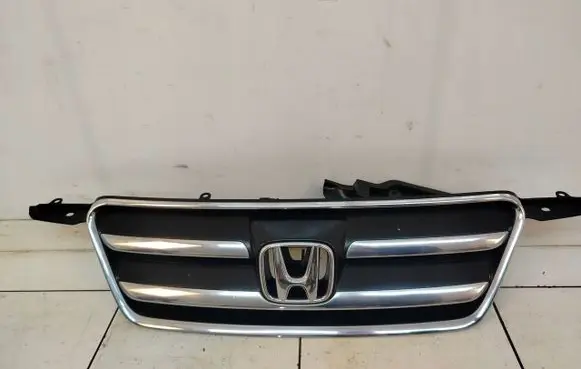 Honda CR-V Front bumper upper radiator grill 71121SCAA010M1