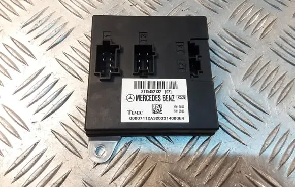 Mercedes-Benz E W211 Comfort/convenience module 2115452132