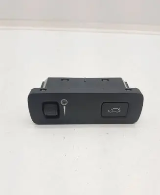 Tailgate opening switch