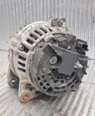 Nissan Qashqai Generator/alternator 8200728292E F00MA45234
