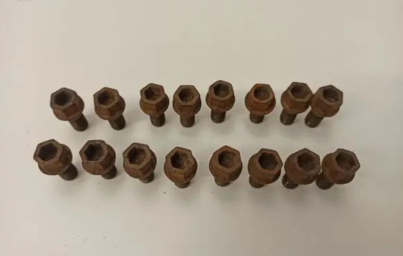 Peugeot 107 Nuts/bolts 