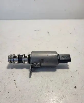 Peugeot 207 Camshaft vanos timing valve 756665280