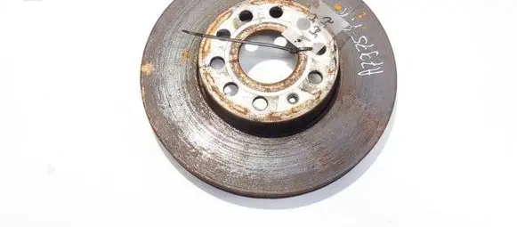 Volkswagen Jetta V Front brake disc ventiliuojamas