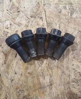 BMW 5 G30 G31 G38 Wheel nut cap/cover 
