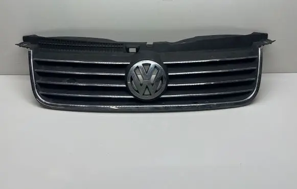 Skoda Superb B5 (3U) Front grill 3B0858651L