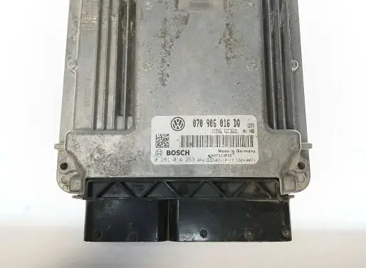 Volkswagen Transporter - Caravelle T5 Engine control unit/module 070906016DQ 0281014253 039S23742