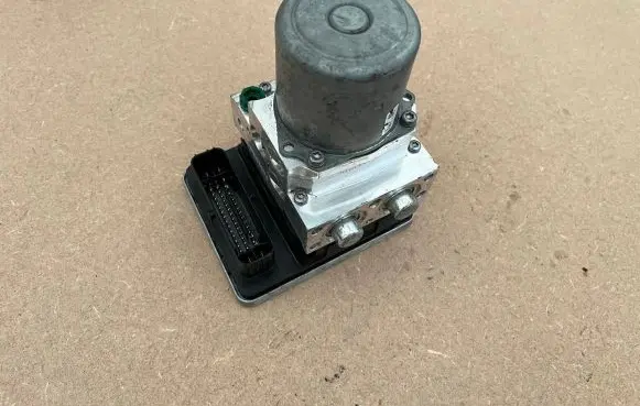 Mercedes-Benz GLE W167 ABS Pump A1679000218
