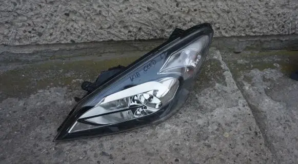 Skoda Octavia Mk2 (1Z) Headlight/headlamp