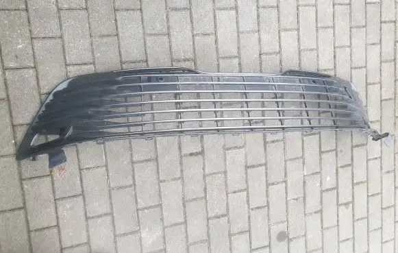 Toyota Camry VIII XV70 Front bumper lower grill 5311333020 5311333030 5311333110